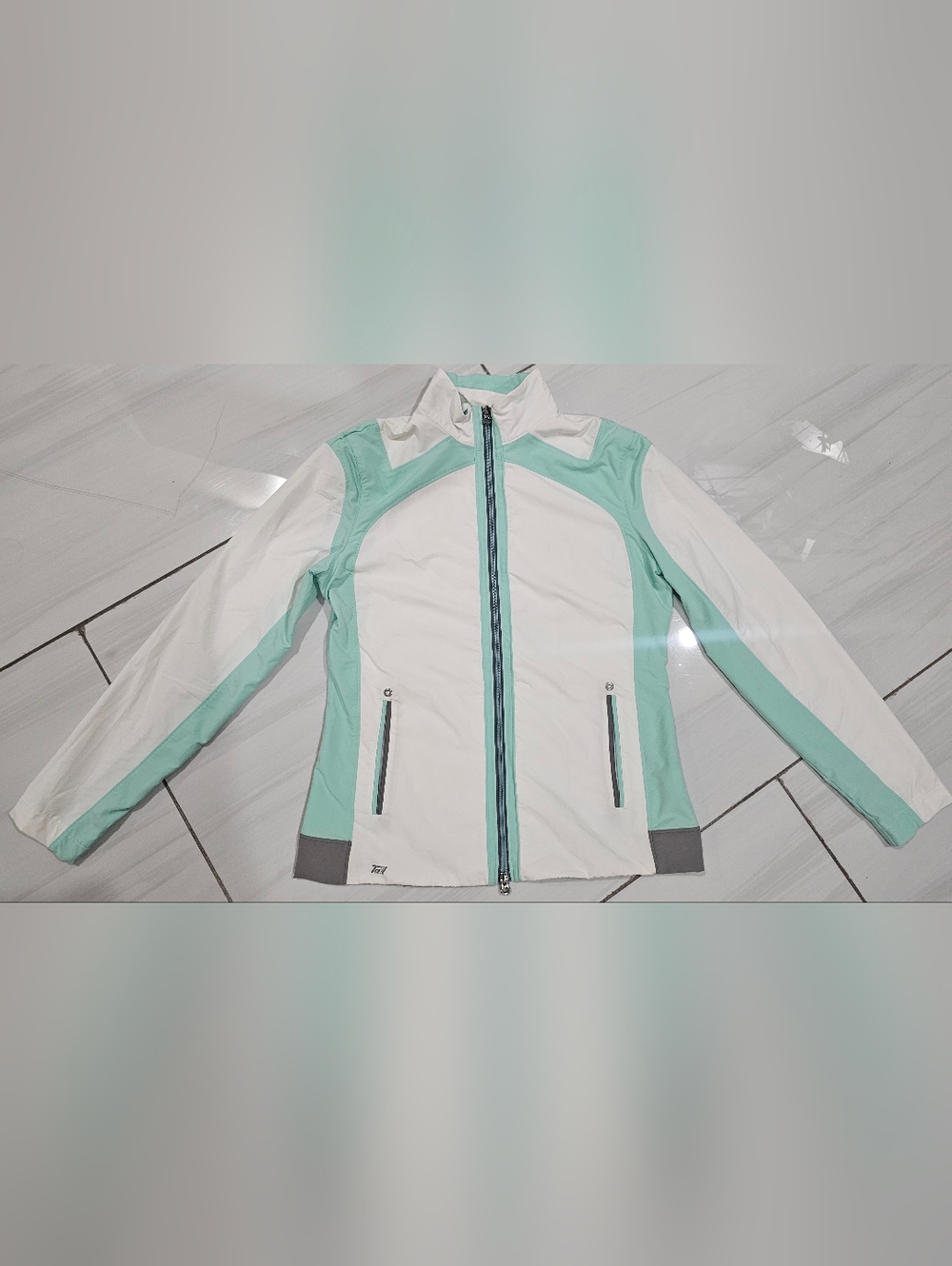 Tail Women’s Mint & White Lightweight Activewear Jacket Size XS